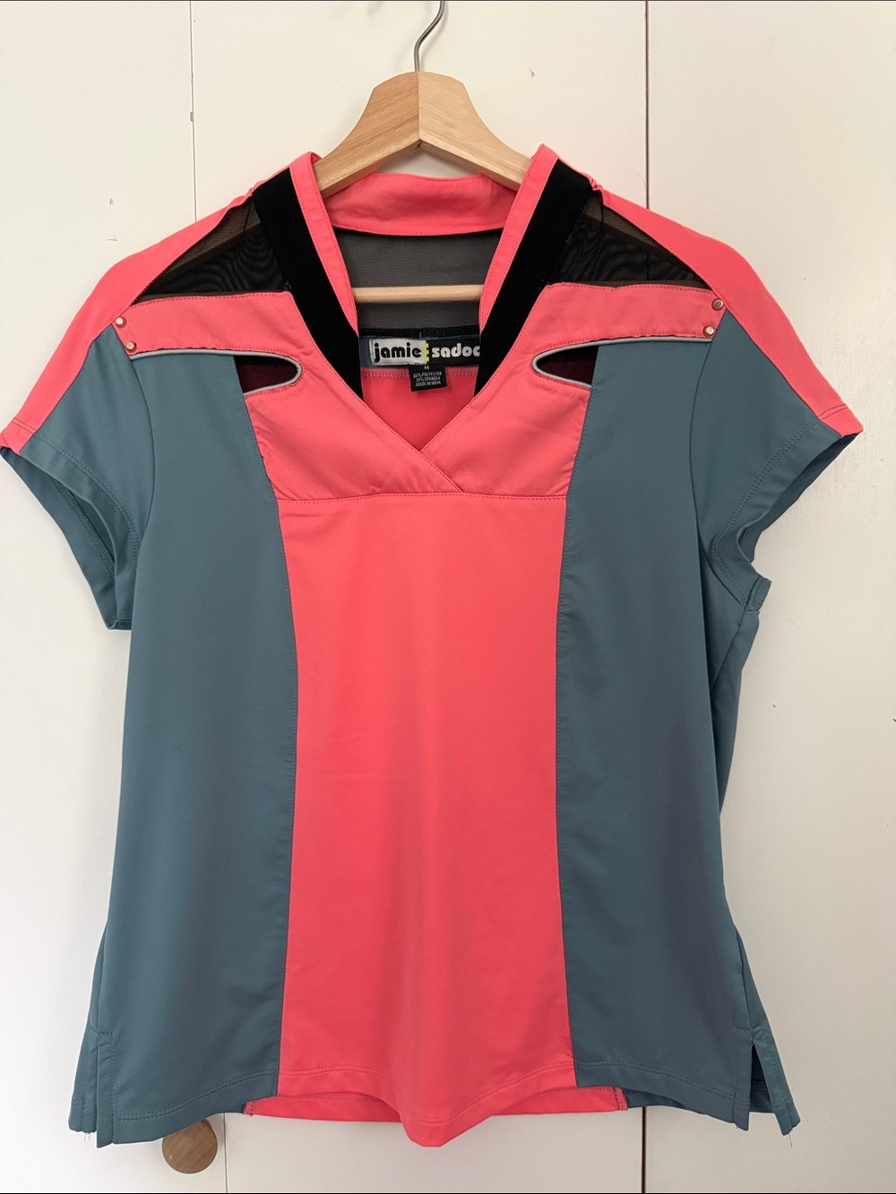 jamie sadock Coral & Slate Blue Colorblock V-Neck Golf Top M Activewear Outdoor